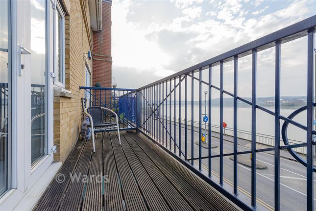 22, Applecross Close, Rochester photo 3