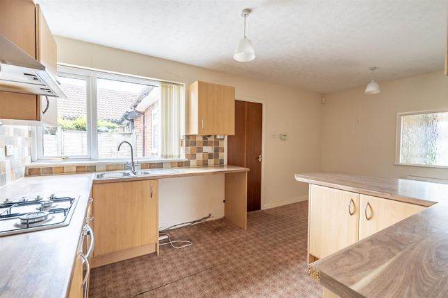 8, Woodleigh Close, York photo 4