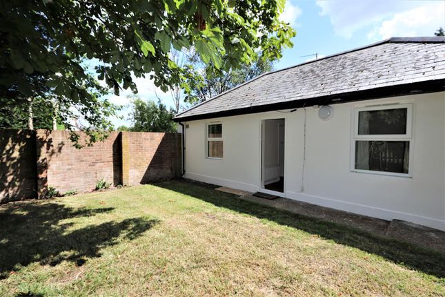 Thumbnail Detached bungalow to rent in Polegate Road, Hailsham
