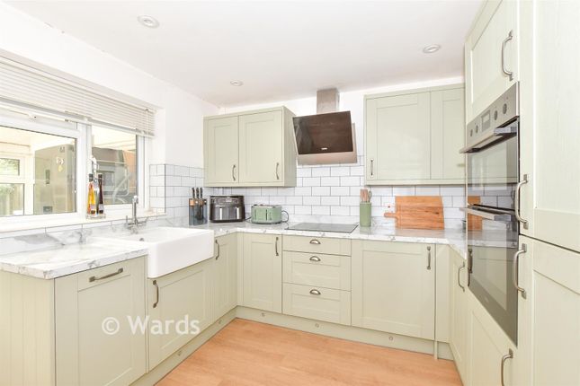 5, Ashdown Crescent, New Romney photo 2