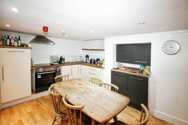 A, 22, Stanmore Street, West Yorkshire photo 4