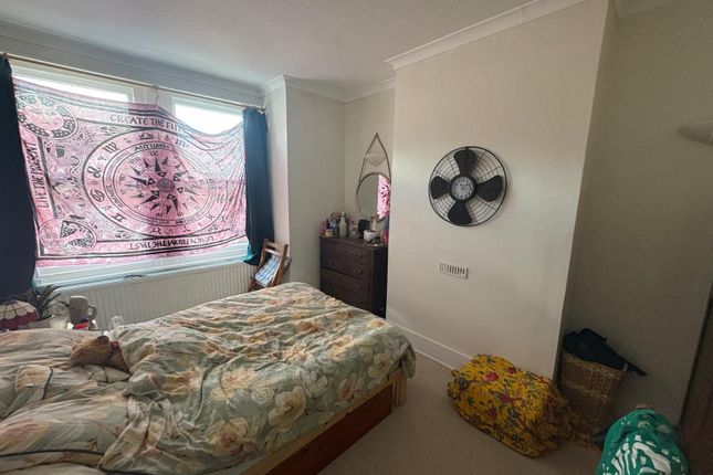 Flat 2 16 Whippingham Road, Brighton photo 5