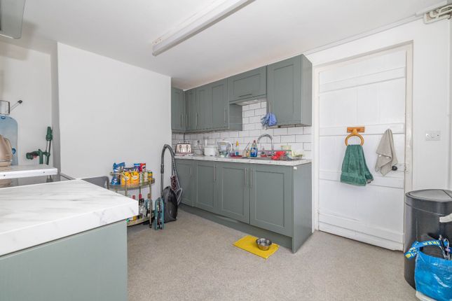 1 Yew Tree Cottages,, Horselees Road, Faversham photo 5