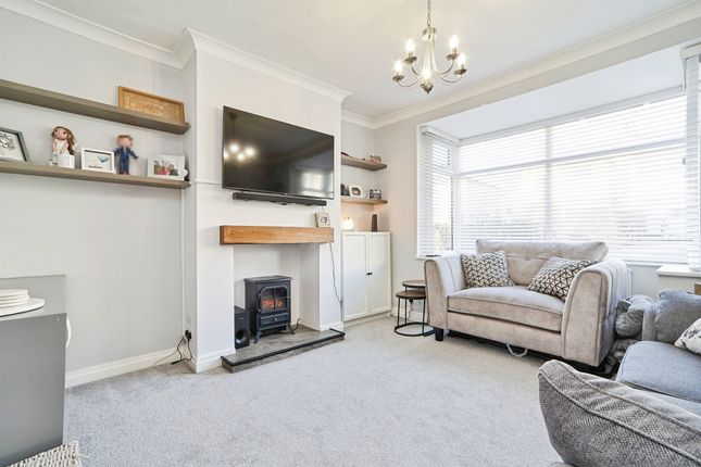 27, Leslie Avenue, Leeds photo 4
