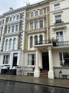 Thumbnail Studio to rent in Leinster Square, London