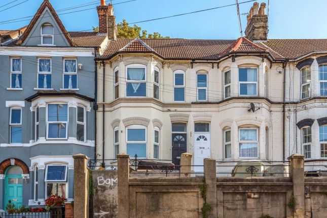 Thumbnail End terrace house for sale in Luton Road, Chatham