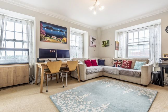 Flat 71 Apsley House,, Finchley Road, London photo 3
