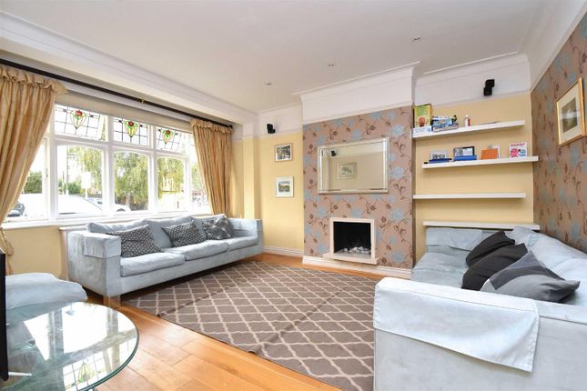 61, Bishops Avenue, Bromley photo 2