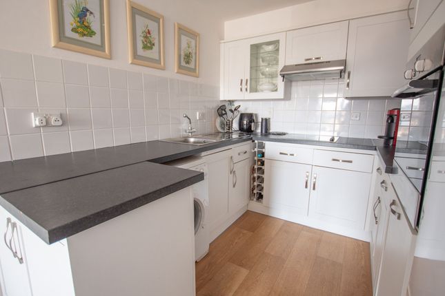 Flat 7, Mount Place The Mount, Guildford photo 4
