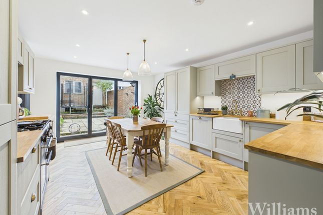 3-bed terraced on 42 Victoria Street, Aylesbury, £400,000