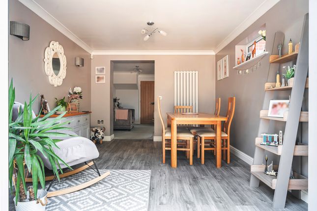 36, Orchard Close, Tewkesbury photo 4