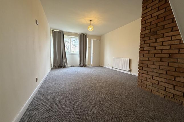 34, Blakesley Walk, Leicester photo 3