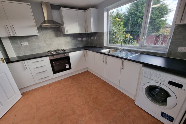 5 Hazelbank Close, Leicester photo 5