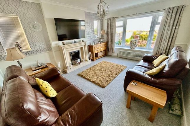 112, Glan Y Mor Road, Penrhyn Bay photo 3