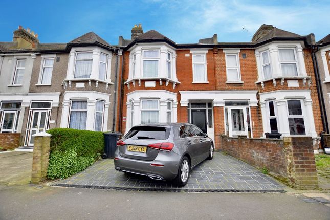 Terraced house to rent in Windsor Road, Ilford