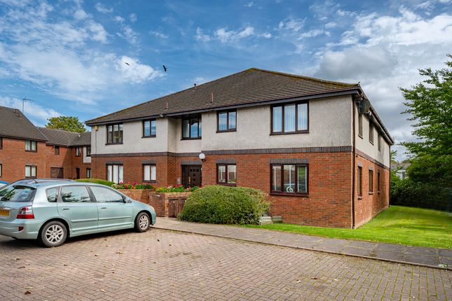 Thumbnail Flat for sale in Duncryne Place, Bishopbriggs, Glasgow