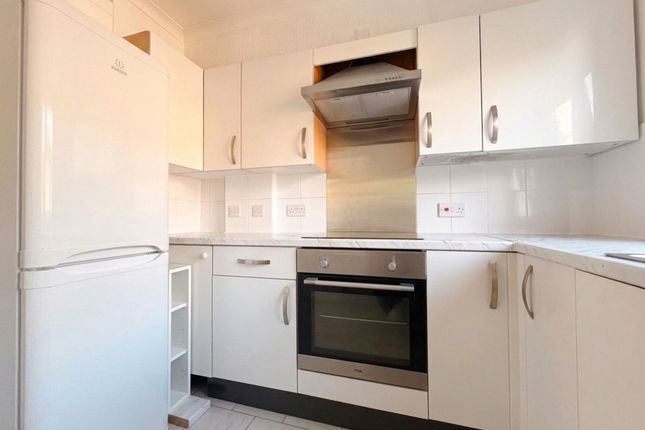 26 Clarke Avenue, Hove photo 3