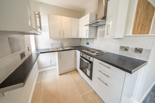2 bed flat for sale in Albert Road, Sheffield S8