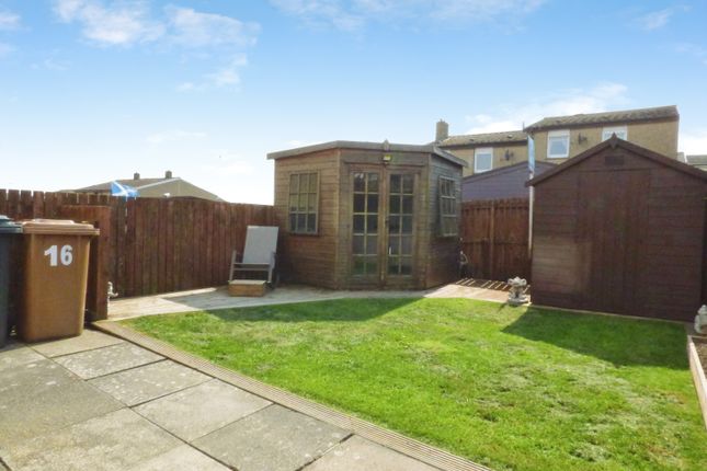16, Craigbeath Court, Cowdenbeath photo 4