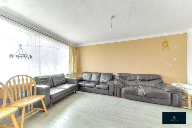 Flat 12,, Margarets Court, London photo 3