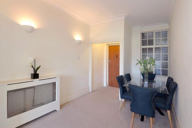 16, Strathmore Court, St John's Wood photo 3
