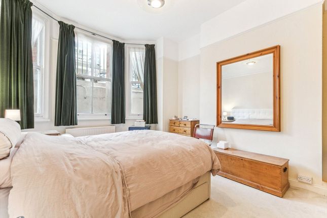 B,, Langham Mansions, Earl's Court photo 2