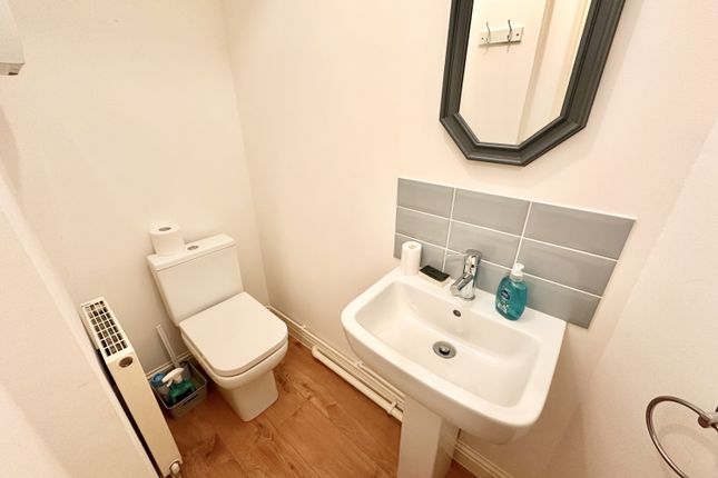 22, Hereward Way, Sleaford photo 5