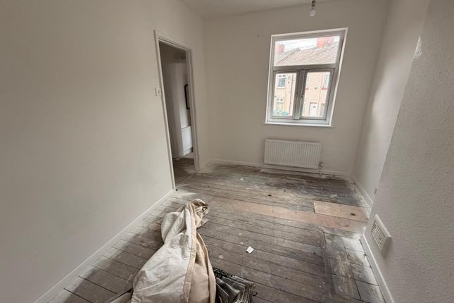 30, Mansfield photo 4