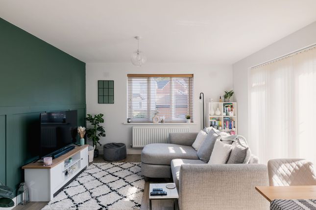 Flat 4, Henry House, Haywards Heath photo 4