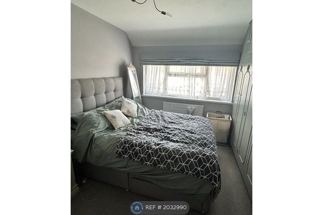 Room to rent in Cavendish Avenue, Ruislip