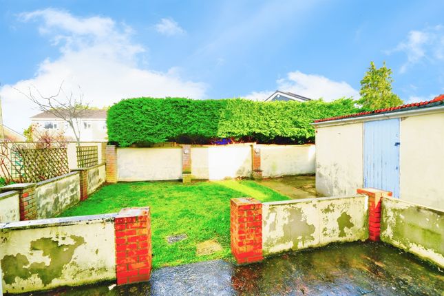 32, Jarvis Way, Sturminster Newton photo 2