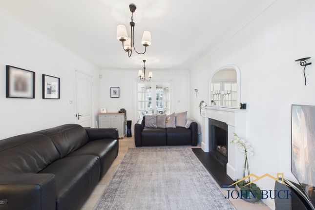 26, Lingfield, Houghton Le Spring photo 4