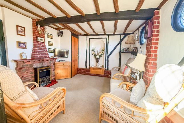 155, White Thatch, St. Johns Road, Clacton-On-Sea photo 4