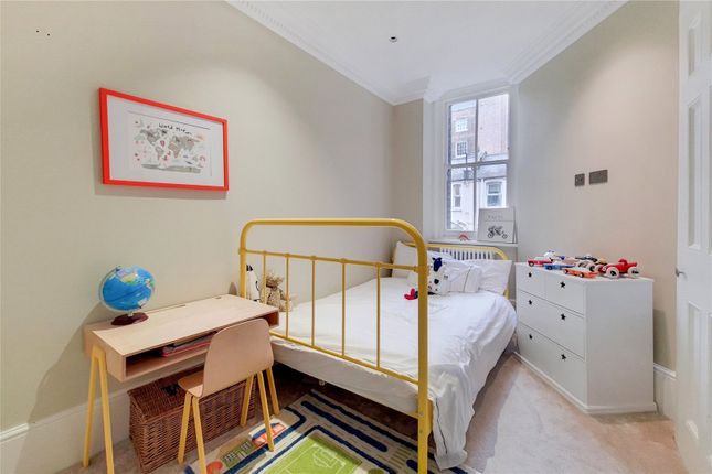 Flat for sale in Clarence Gate Gardens, Glentworth Street, London