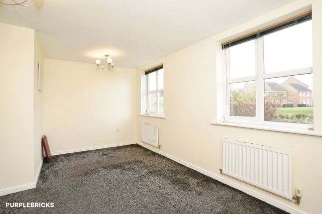 27 Sockburn Close, Leicester photo 4
