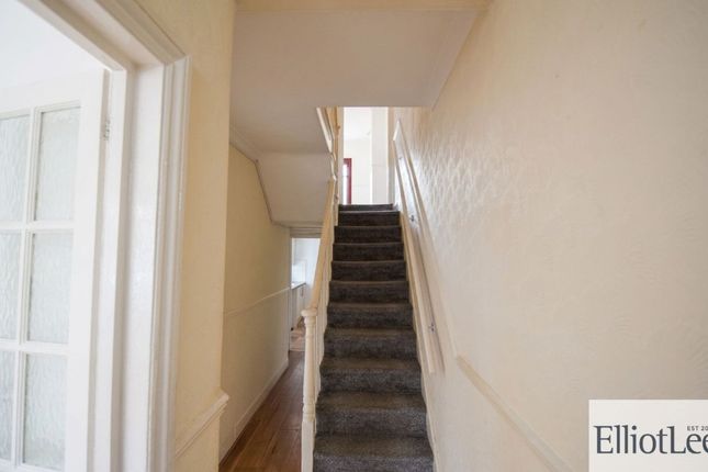 14, Oaklands Road, London photo 4
