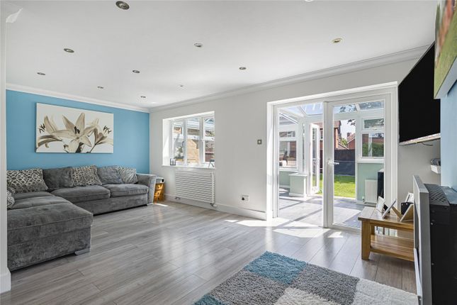45, Hasted Close, Kent photo 3
