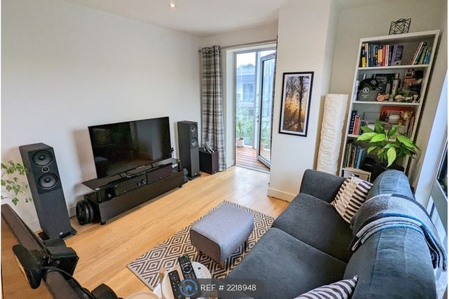 Thumbnail Flat to rent in Fenn Mansions, London