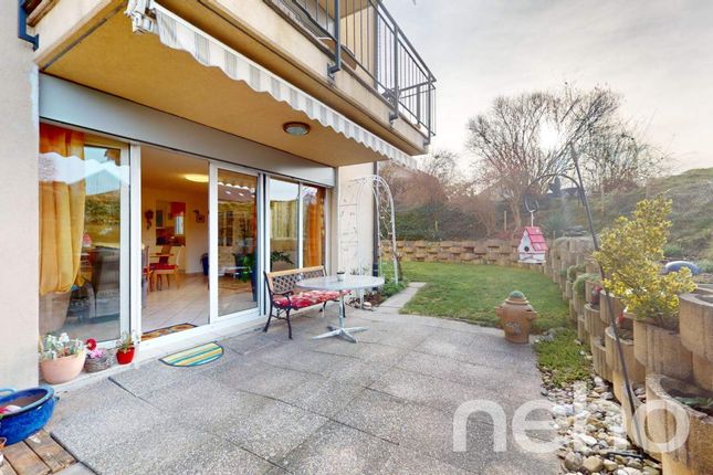 Thumbnail Apartment for sale in Prez-Vers-Noréaz, Canton De Fribourg, Switzerland