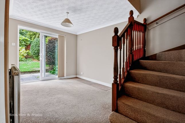 5, Teal Close, Daventry photo 3