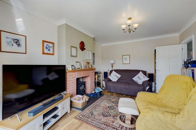 36, Folland Road, Ammanford photo 3