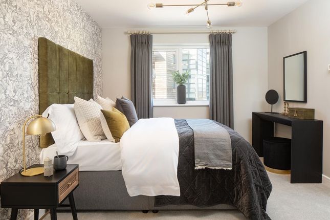 Main Bedroom With Space For Storage