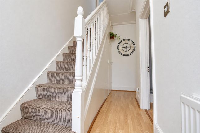 8, Electric Avenue, Westcliff-on-Sea photo 3