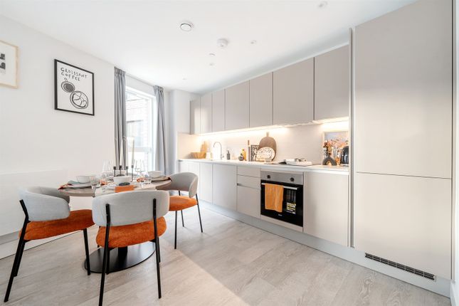 3, Flat 71, Joseph Huntley Walk, Reading photo 2