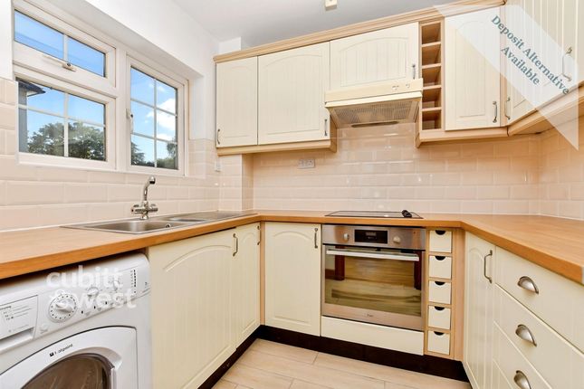 Bucklers Way, Carshalton photo 2