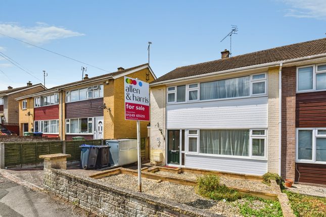 Studio house on 94, Hardens Mead, Chippenham, £250,000
