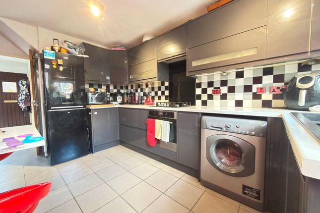 106, SOUTHAMPTON photo 5
