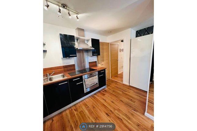 Apartment, Mann Island, Liverpool photo 5