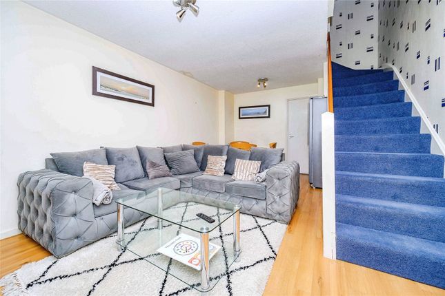 15, Repton Close, Luton photo 2