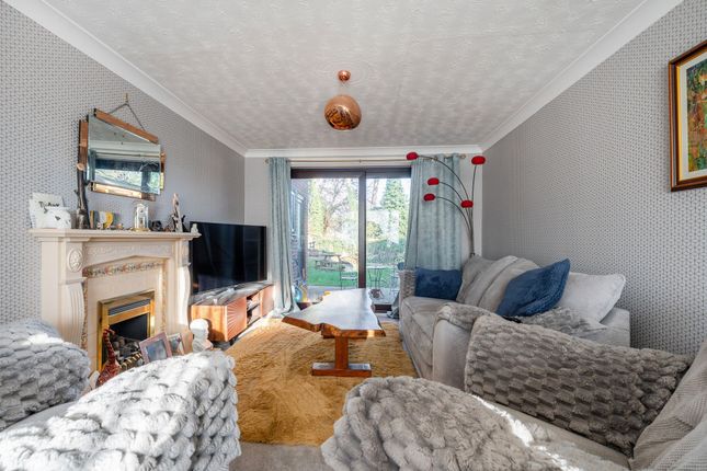 15 Byron Way, Great Yarmouth photo 4